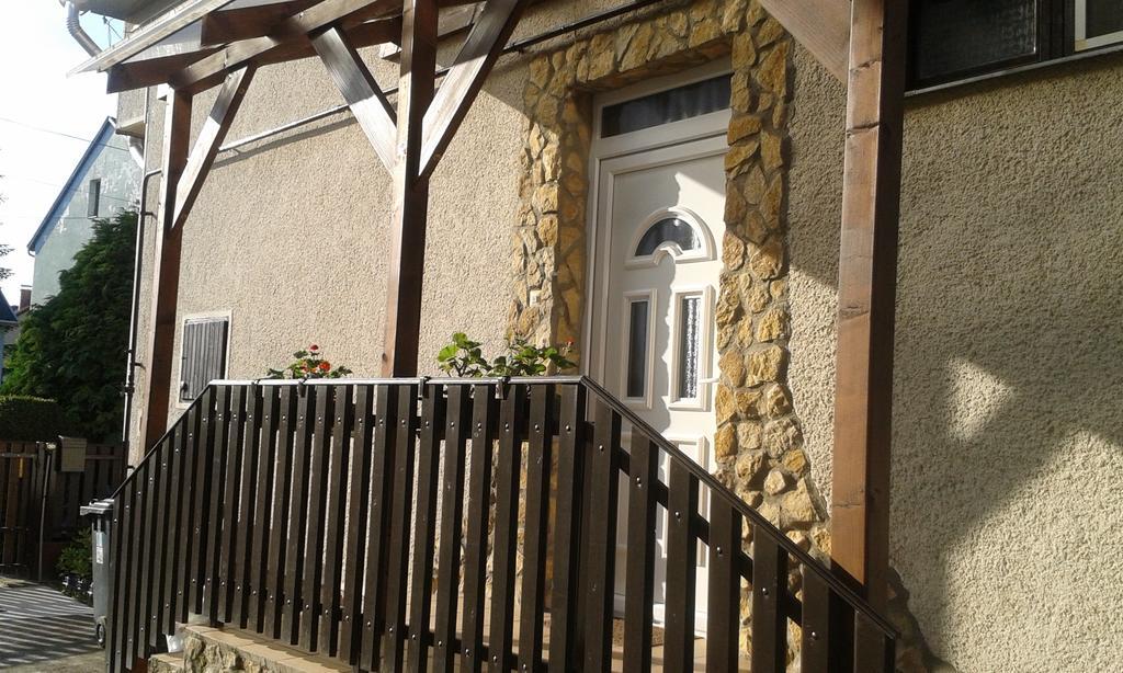 Nati Es Bea Vendeghaz Apartment Hajduszoboszlo Exterior photo